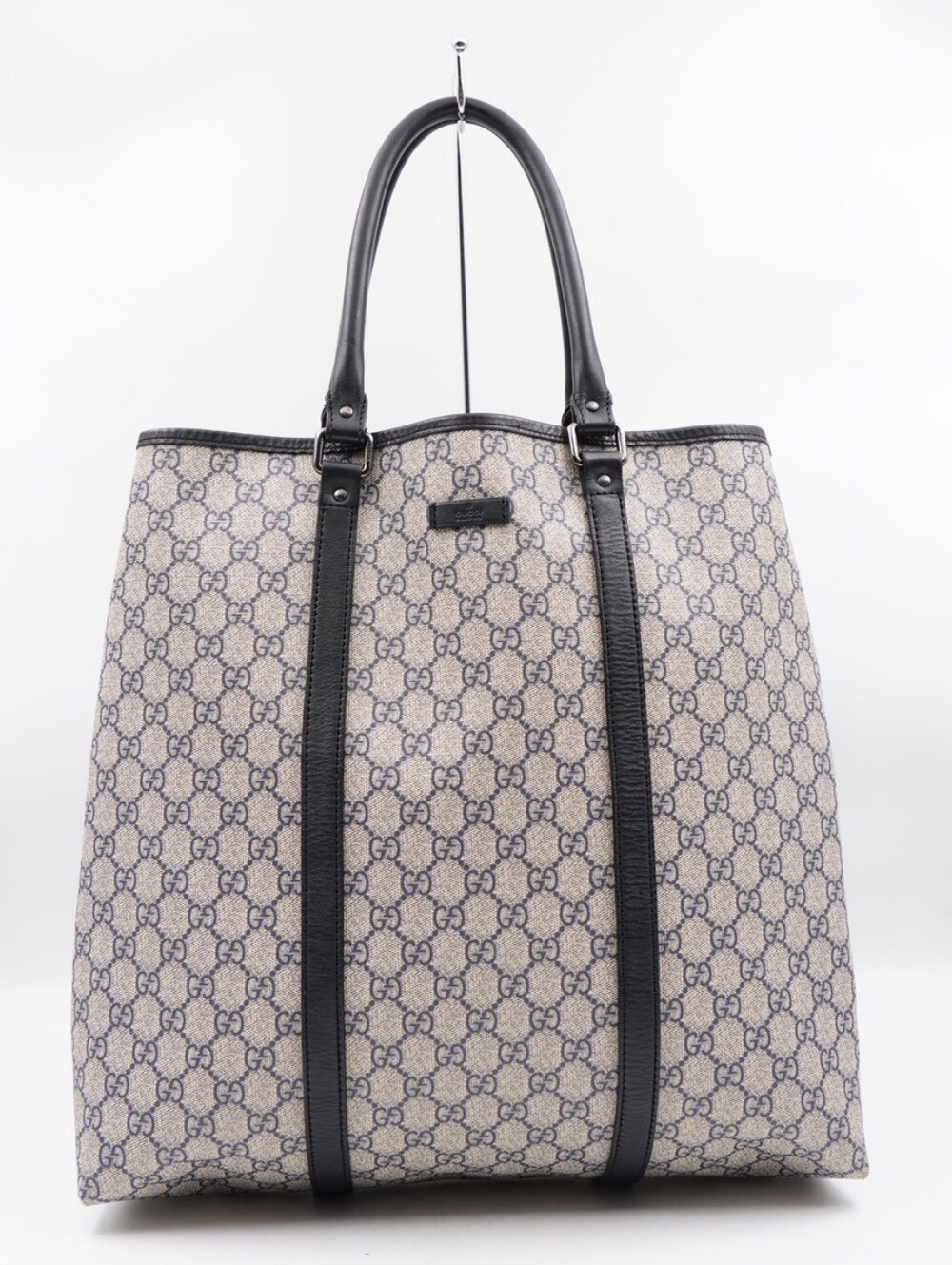 CM19 💗 Gucci GG Supreme Monogram Joy Tall Tote